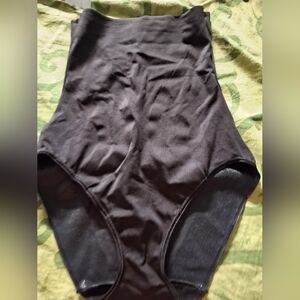 Soma Scarlett Black Bra with Lace Accents